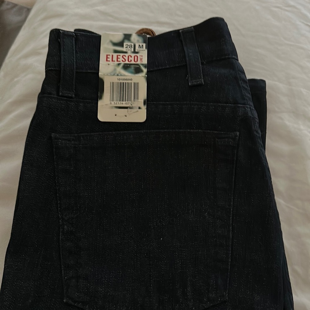 Elesco Levis brand jeans. Never worn. Dark denim